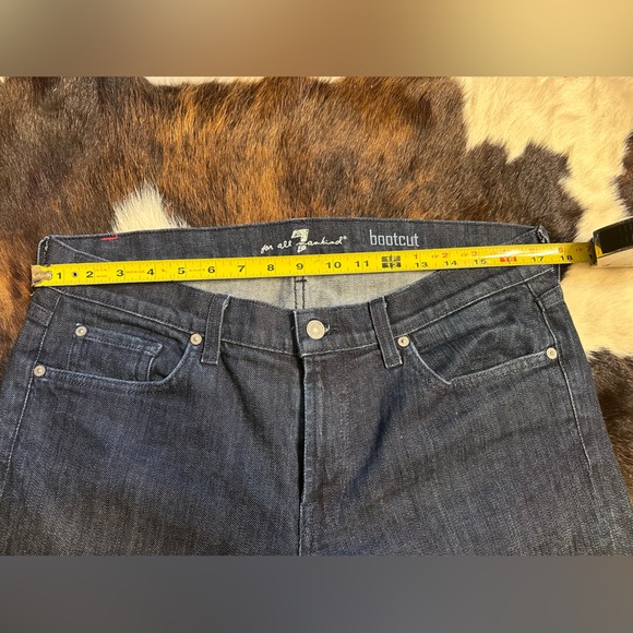 7 4 All Mankind Bootcut Fit Dark Wash Md Rise Zip Fly Stretch Denim Jean - Picture 3 of 8